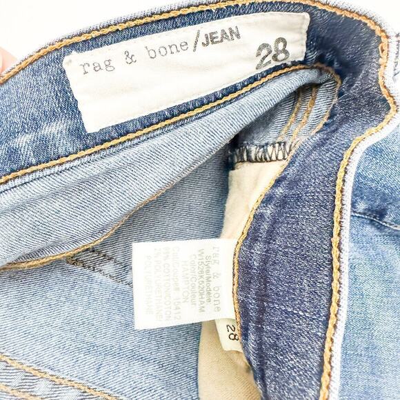 Rag & Bone Capri Denim Jeans Faded Med/Dark Wash Assymetric Hem Size 28 - Picture 7 of 8